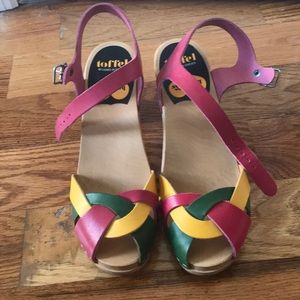 Swedish Hasbeens Kringlan Clogs Size 38 (US 8)